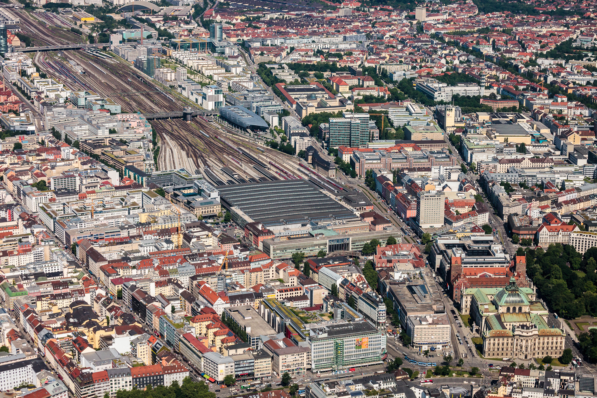 Luftaufnahmen München Hauptbahnhof, München, Bayern