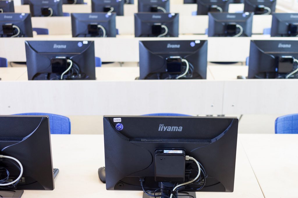 Intel Computer für Schulen